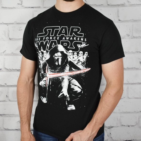 LIKE NEW Licensed Star Wars The Force Awakens Graphic Tee - Picture 1 of 4